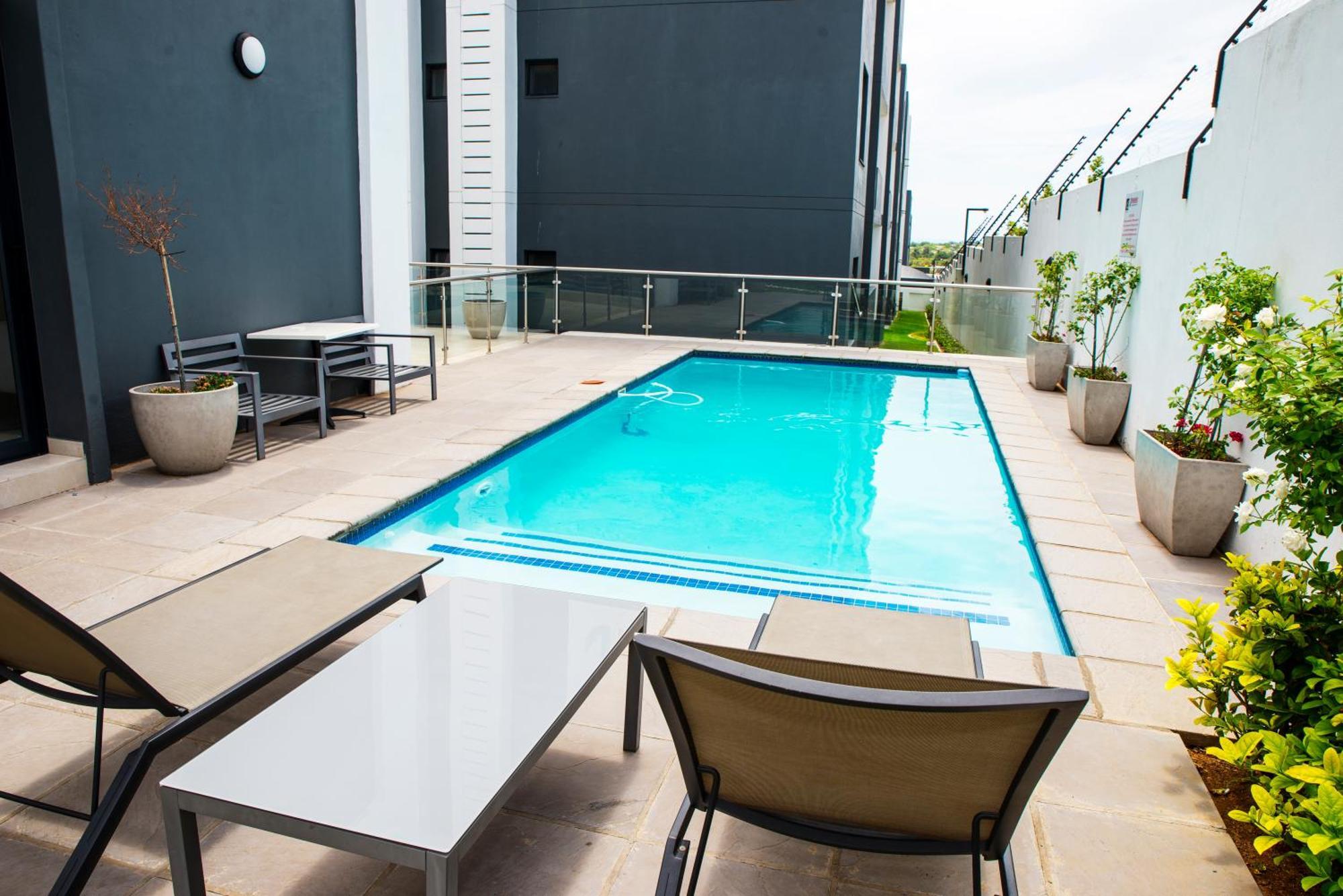 Eirini Elegant - Ares Carlswald Apartment